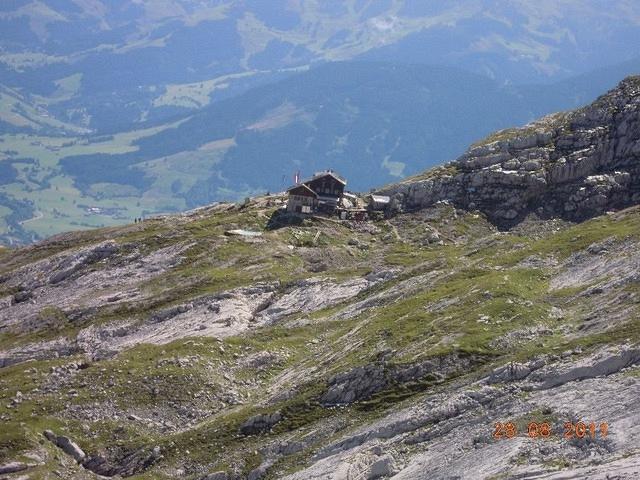 Passauerhütte on the way up